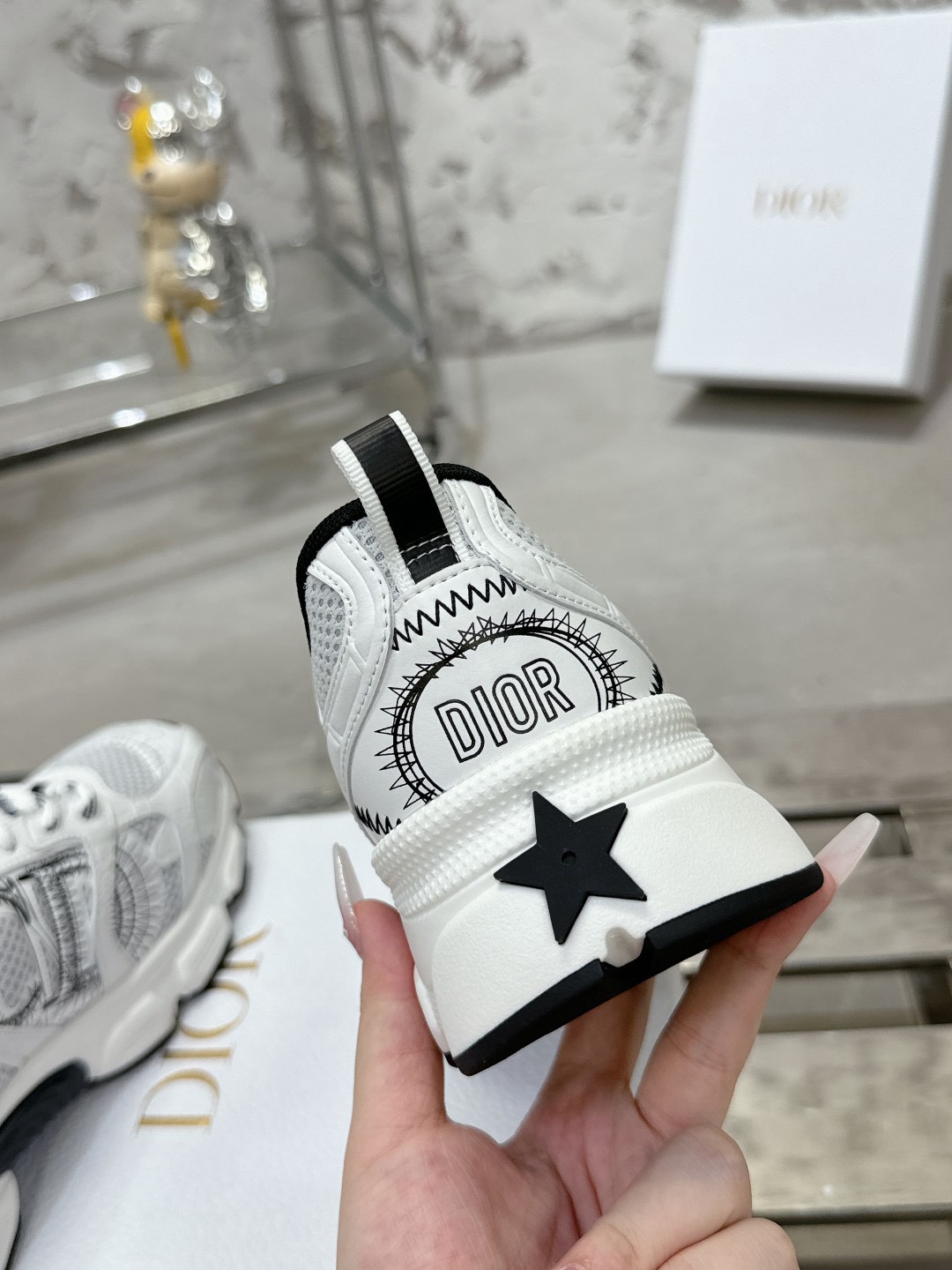 Mesh casual athletic shoes