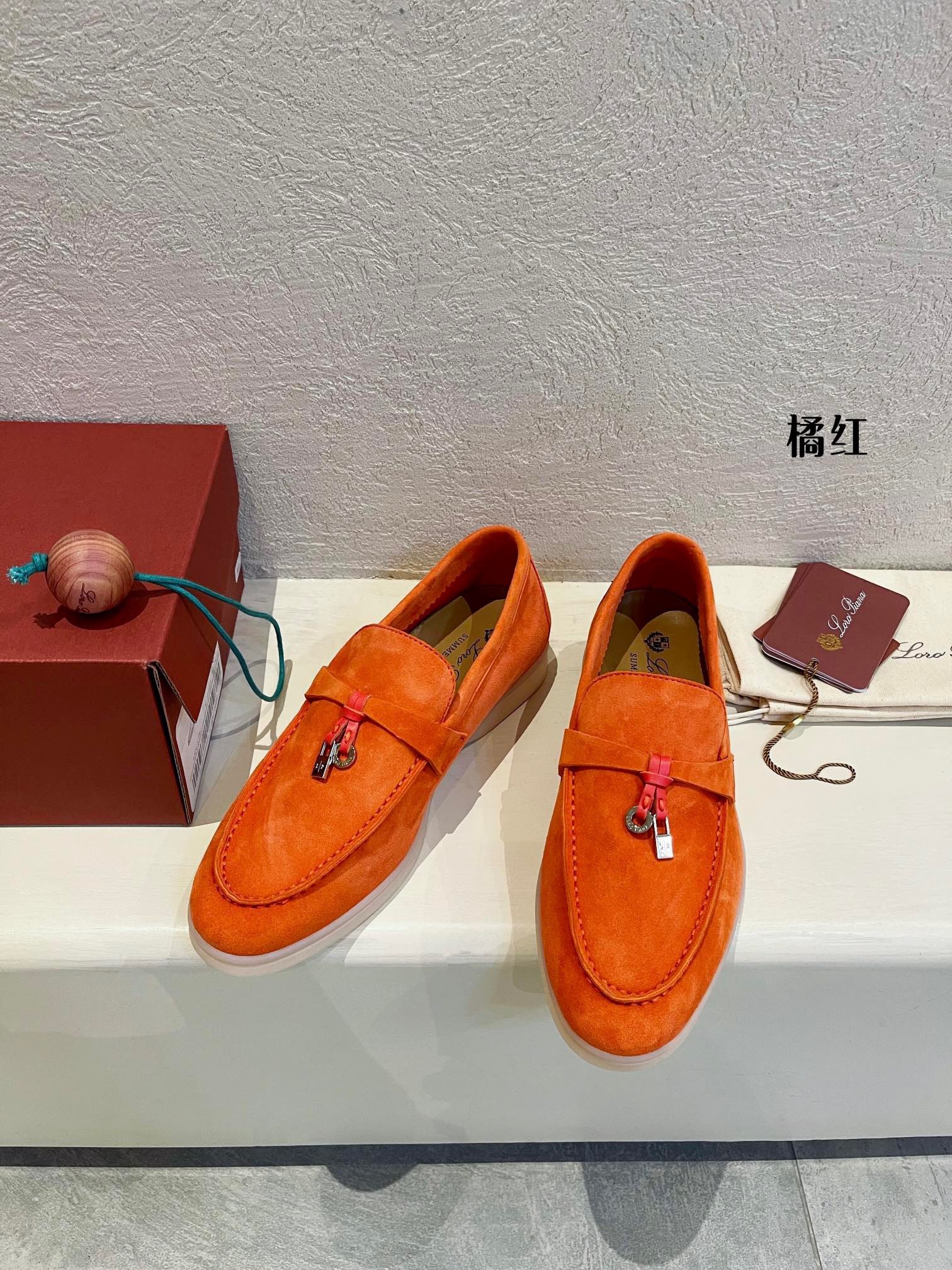 
Loafers shoes