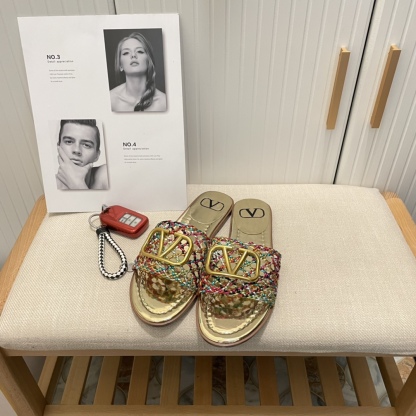 VALENTINO new hollow out slippers-Luxeon