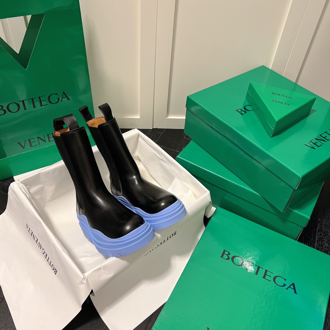 Bottega Venet mid-calf heeled boots-Luxeon