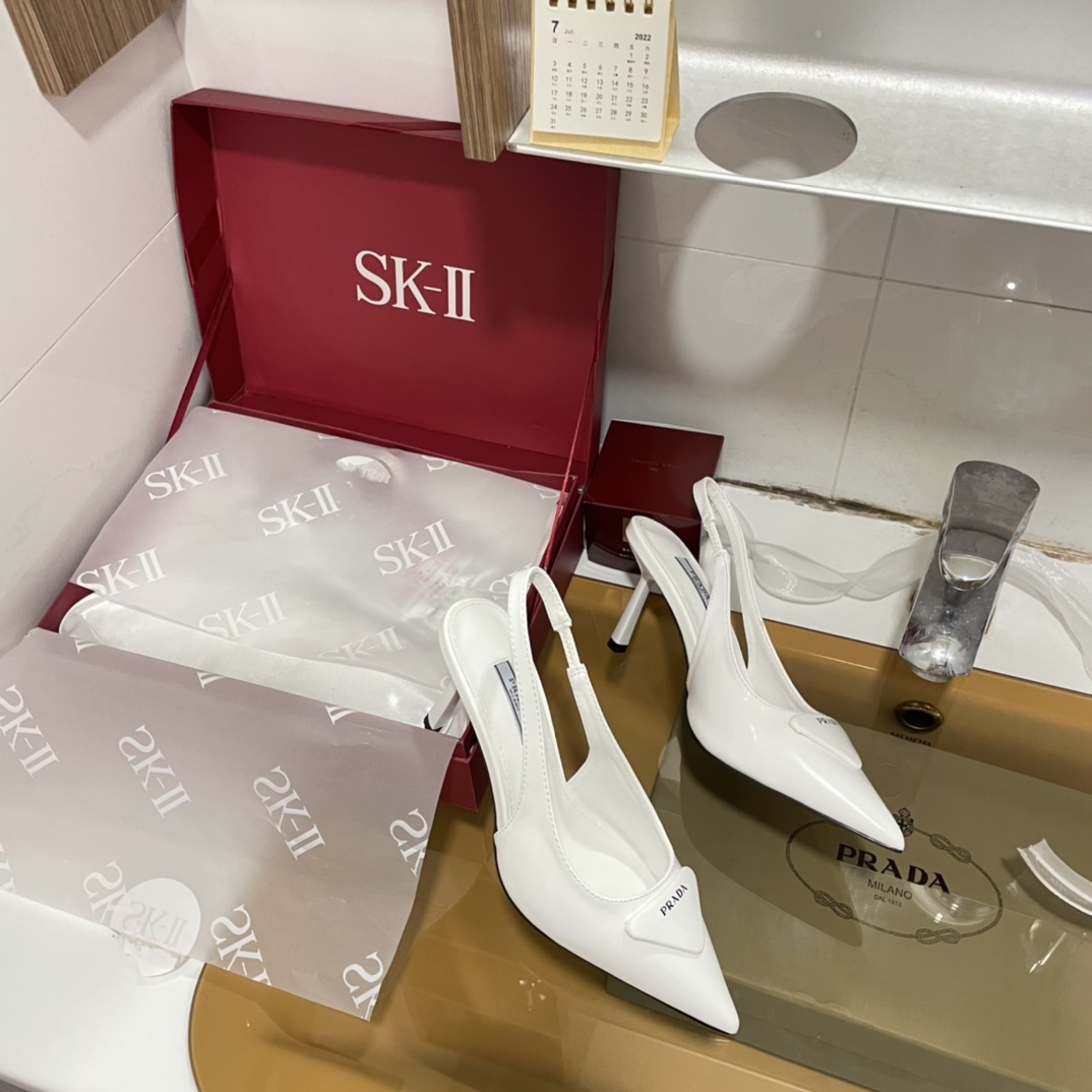 P style classic patent leather sandals high heels-Luxeon