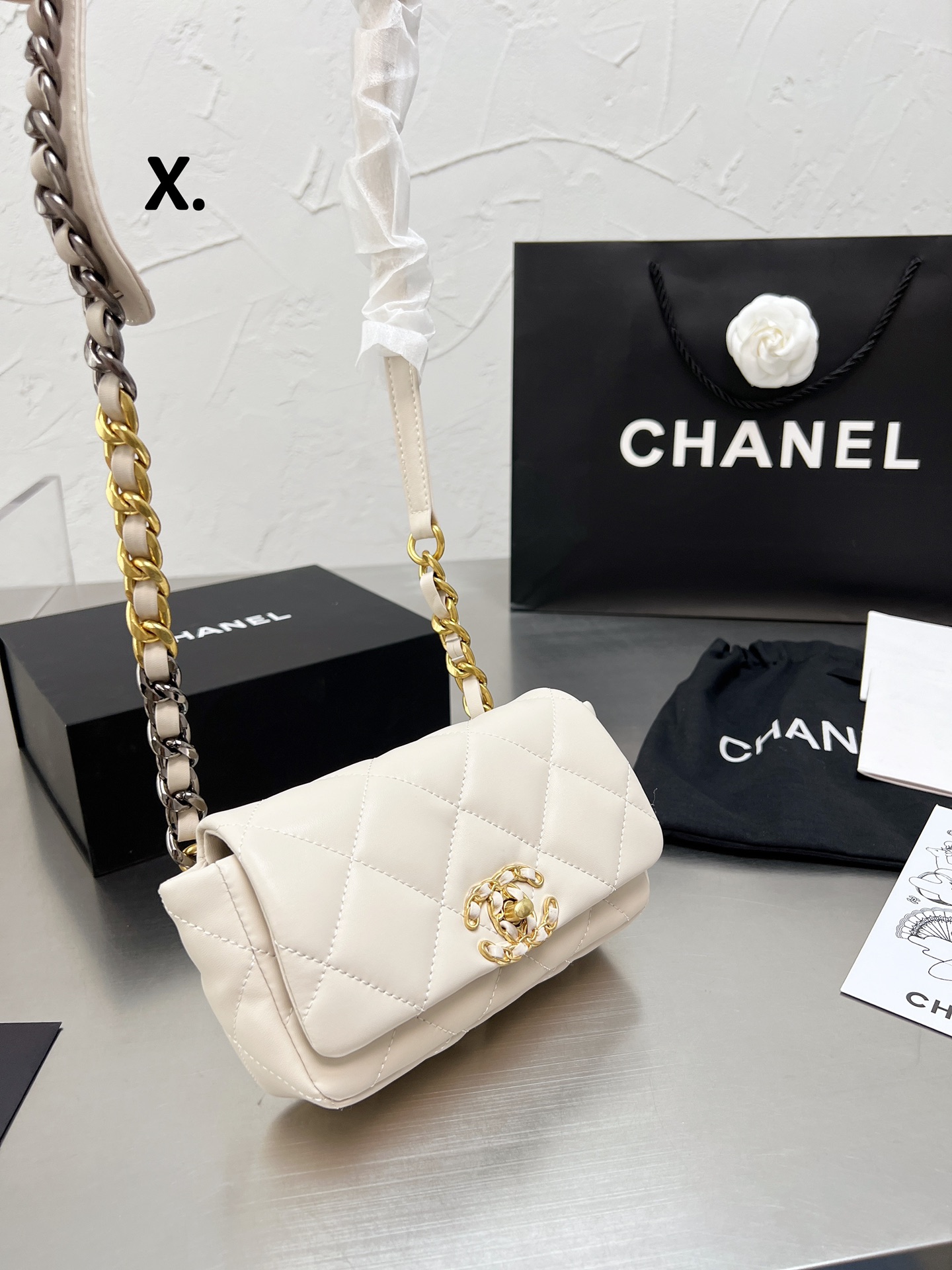 C style Shoulder Bags Handbags-Luxeon