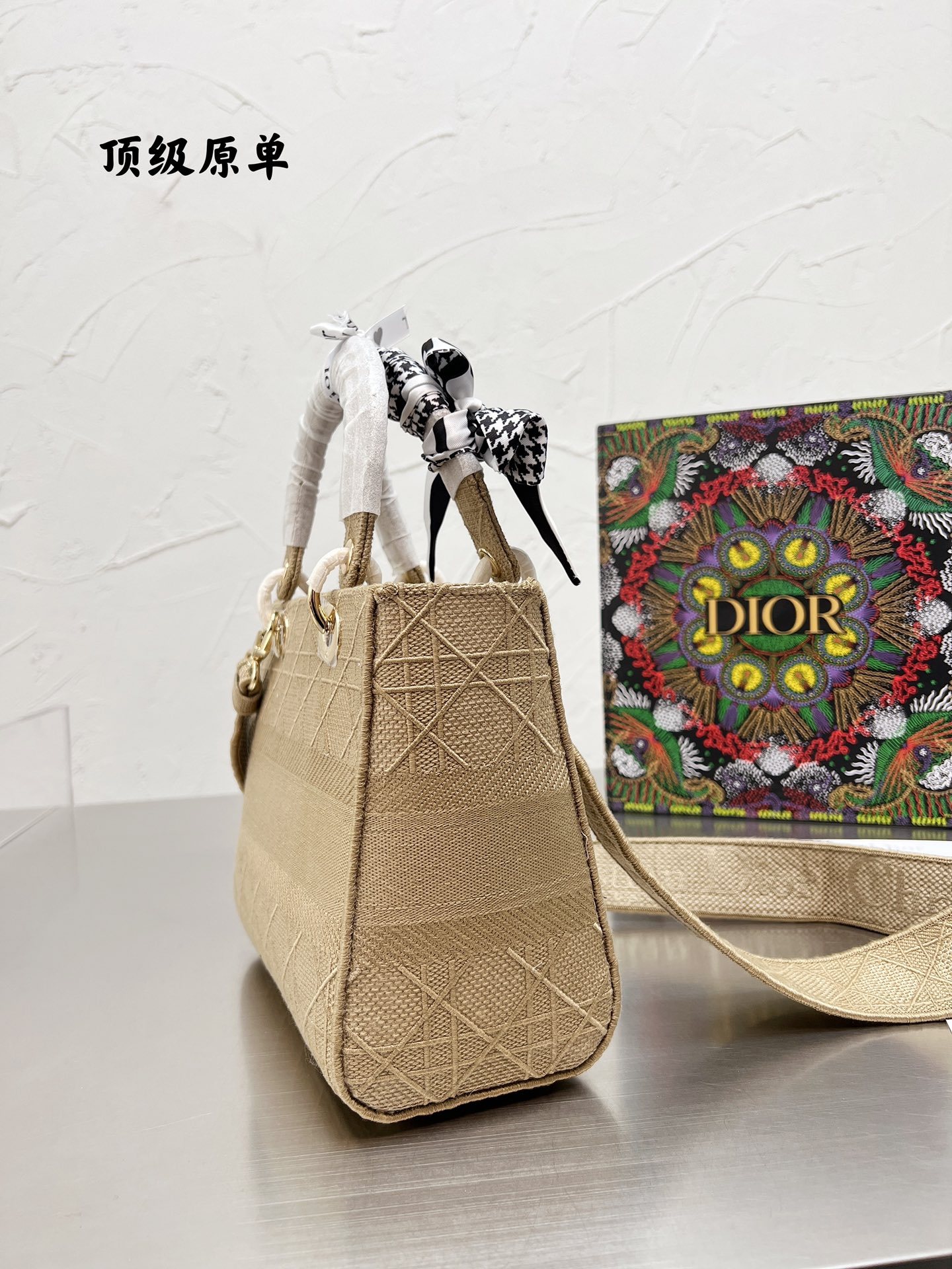 D style Diana handbags top quality embroidered-Luxeon