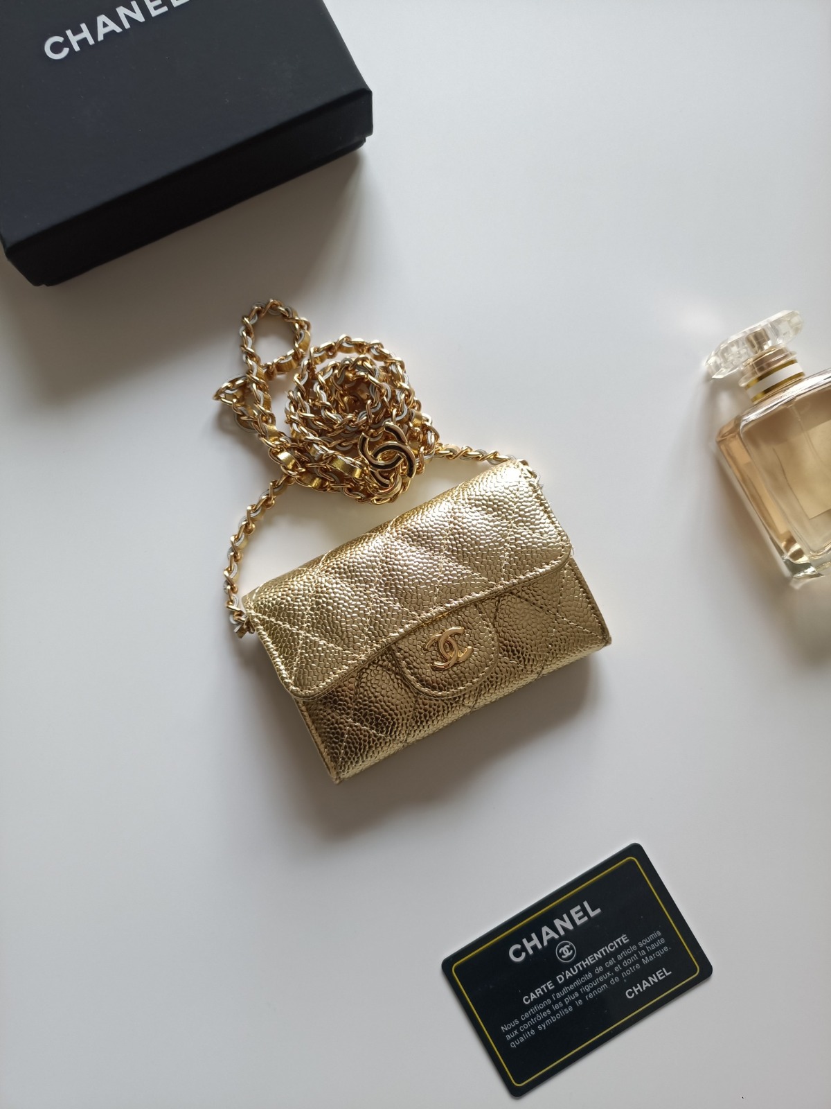 Small leather bag with caviar pattern 11.3*7.5*2.1CM