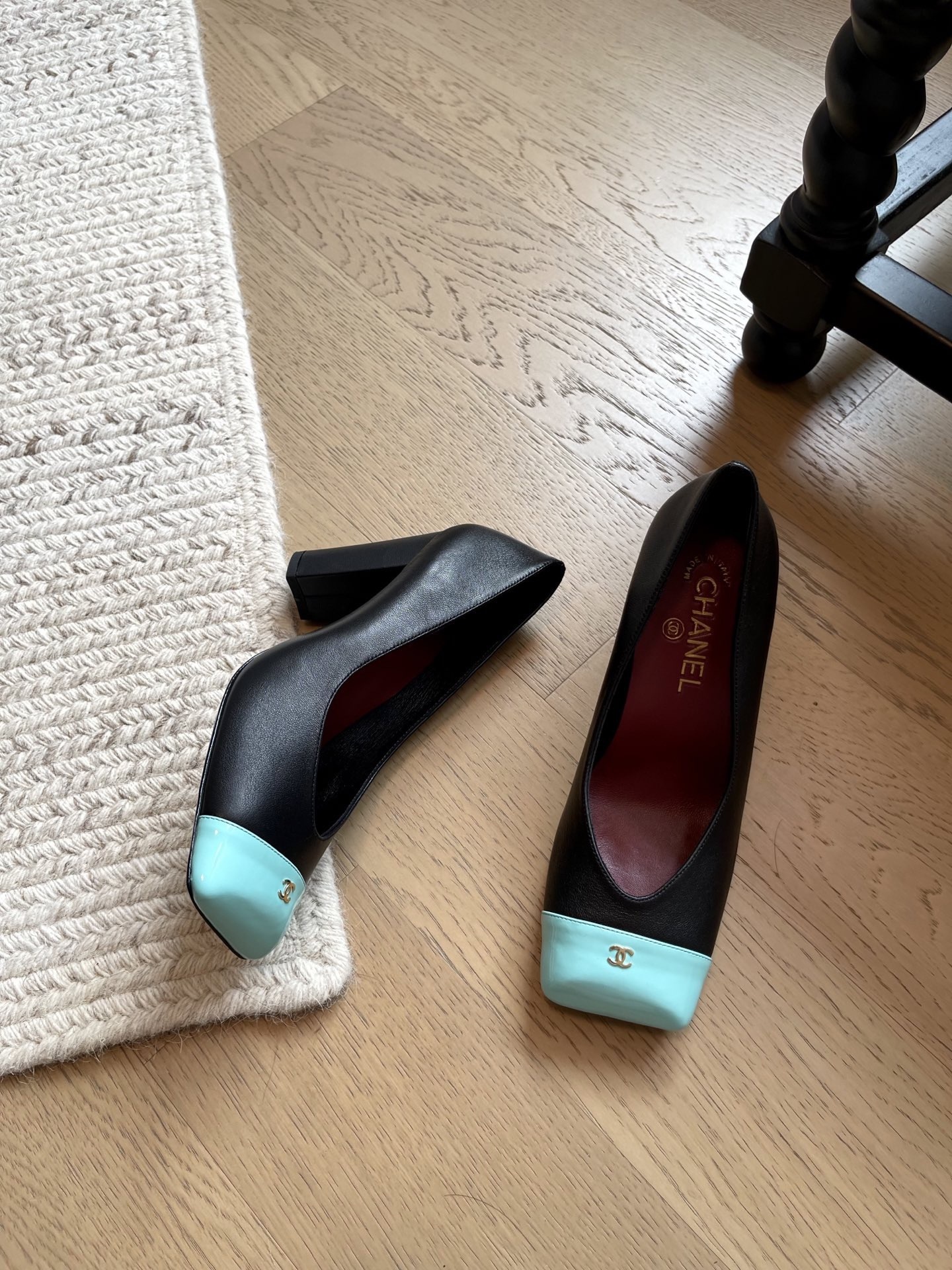 High heels 42