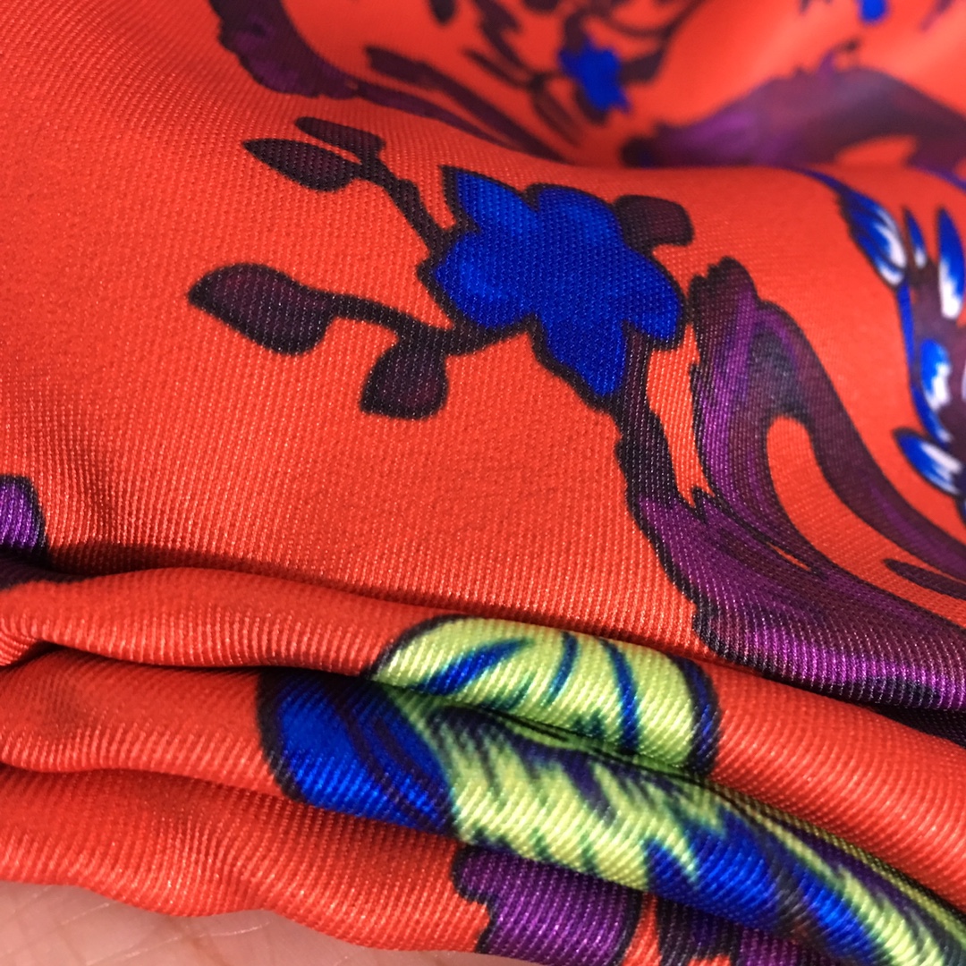 Versace printed shirt-Luxeon