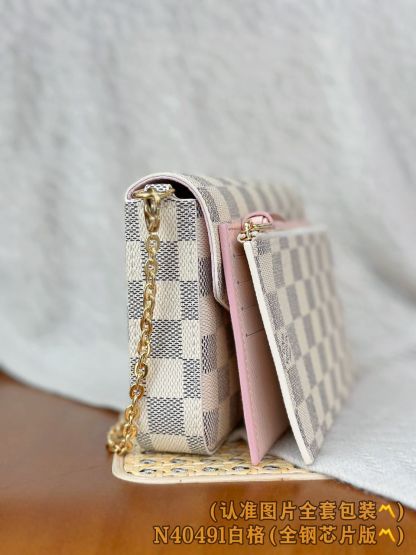 checkerboard envelope