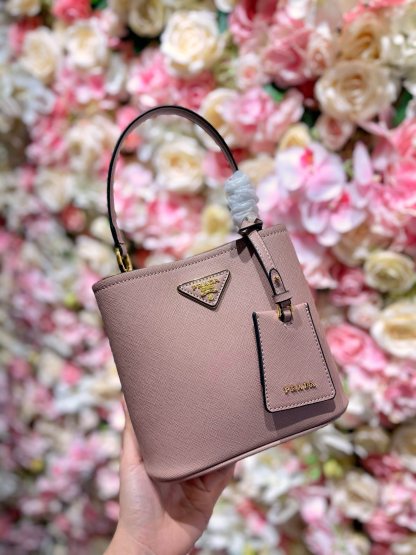 P style Bucket Tote Bags-Luxeon