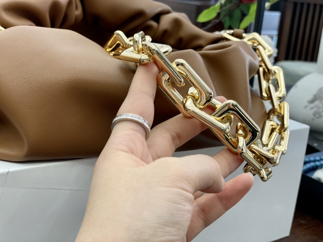 BV Bottega Veneta Underarm Bags Handbags-Luxeon