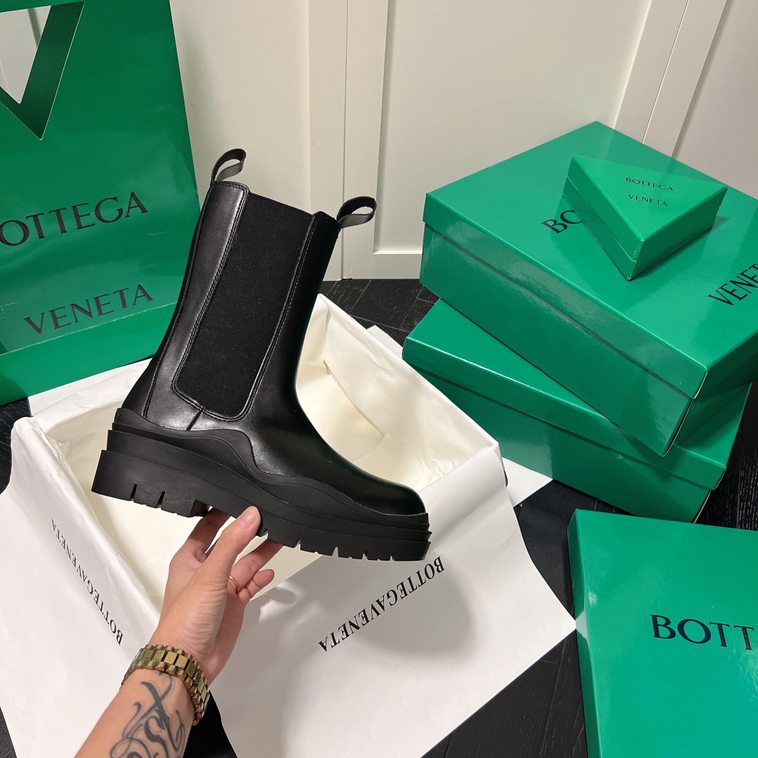 Bottega Venet mid-calf heeled boots-Luxeon