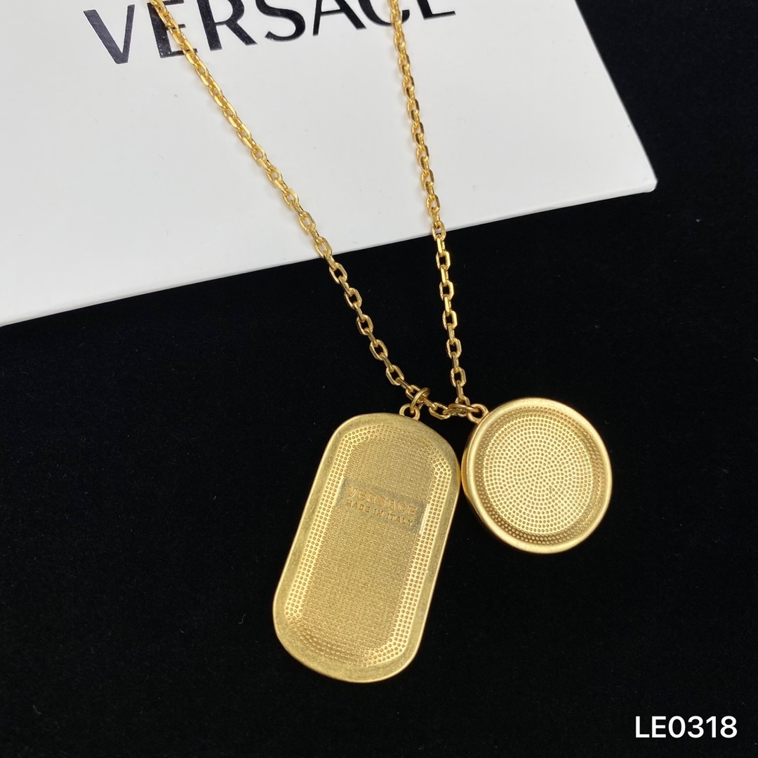 Versace necklace-Luxeon