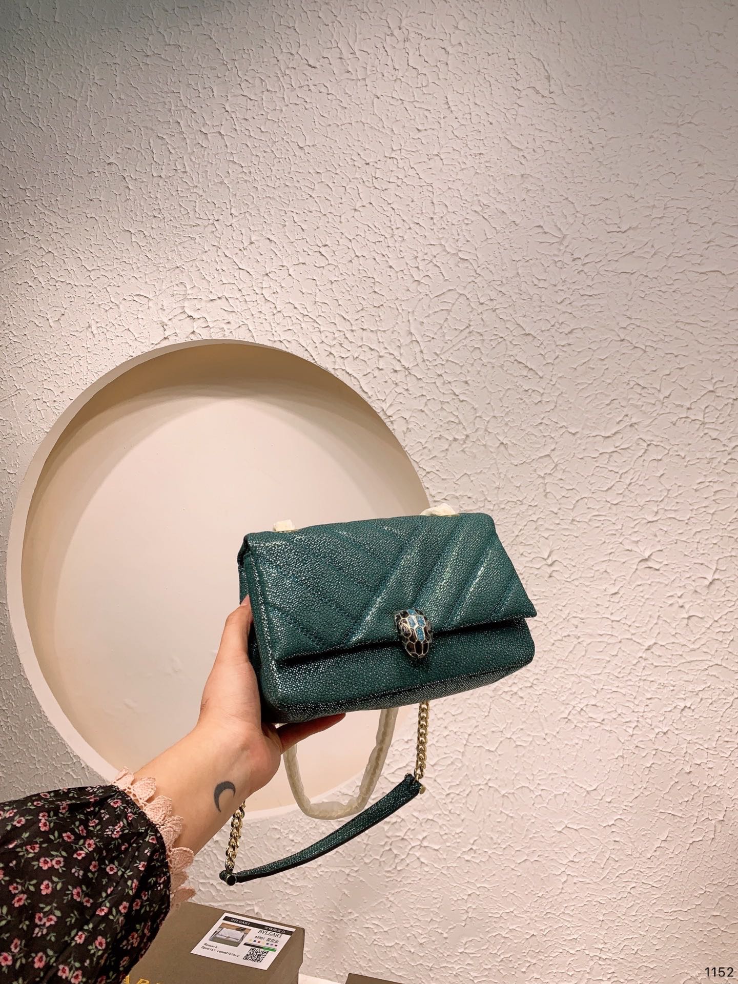BVLGARI Shoulder Bags Classic-Luxeon