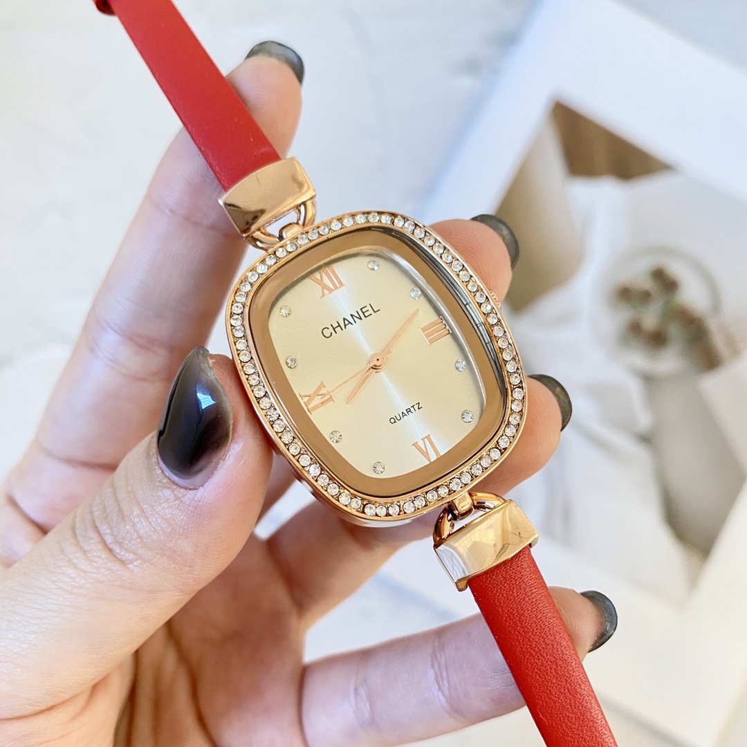 C style Women's Watch Quartz Movement Retro Personality-Luxeon