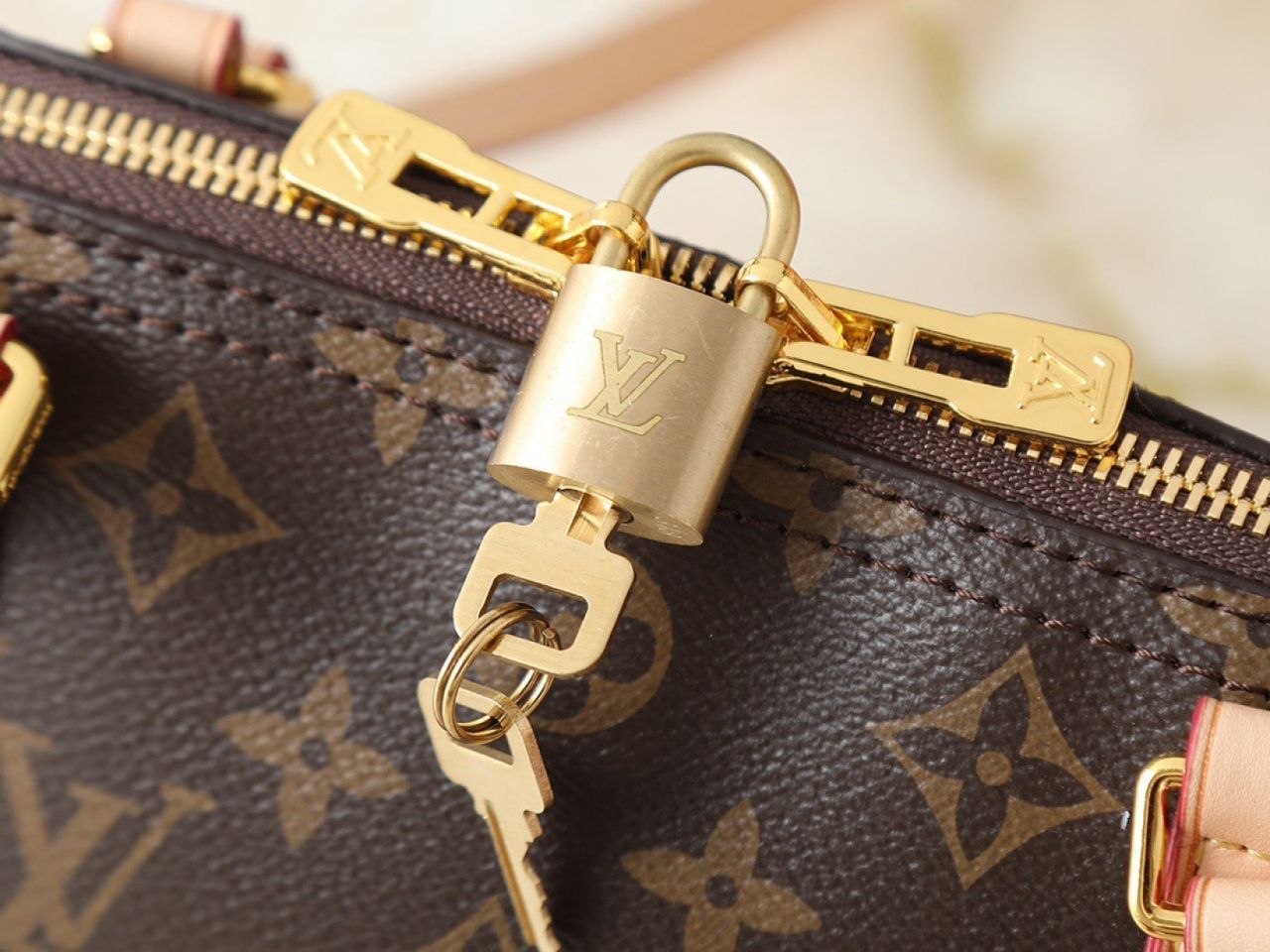 handbag 29*14*8cm