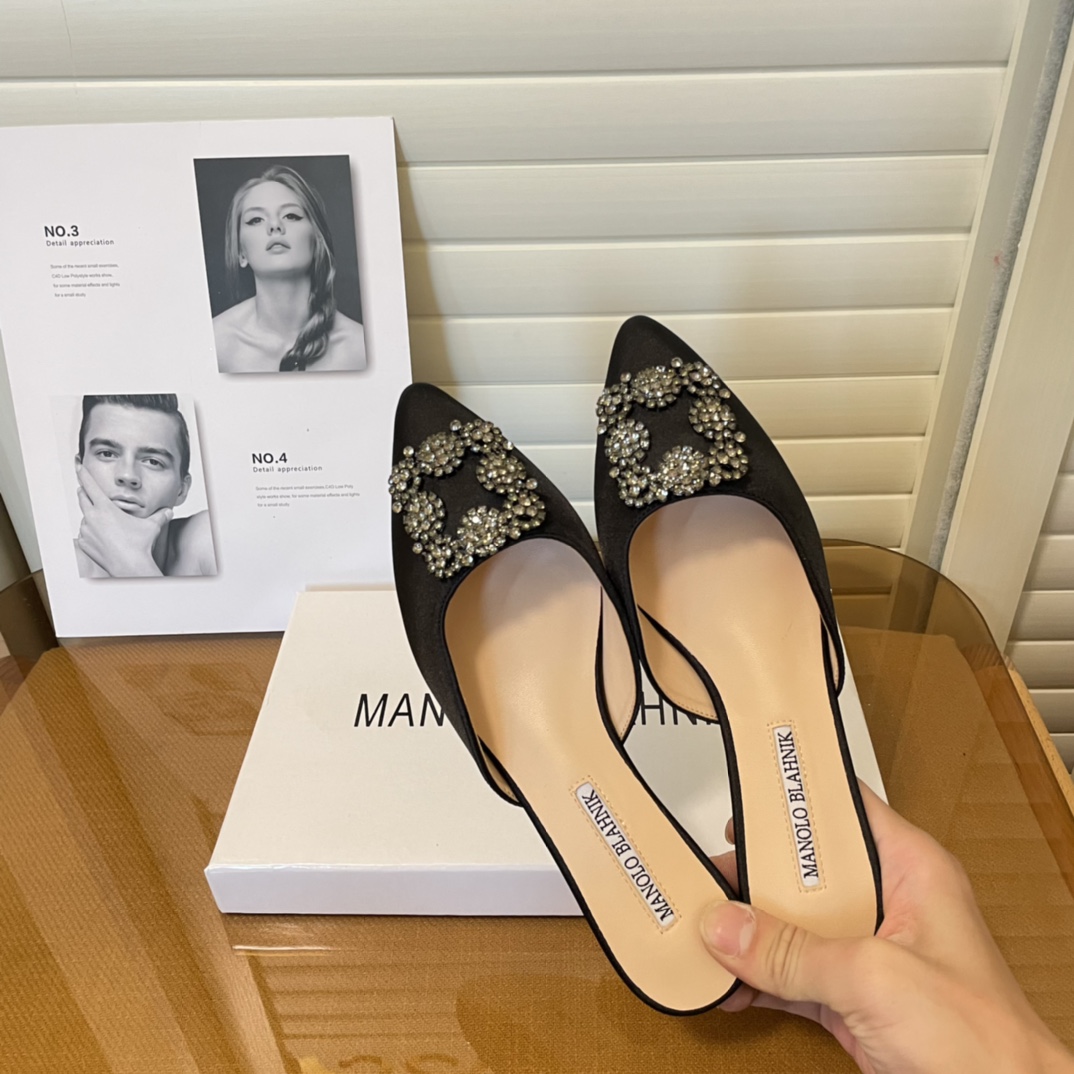Manolo Blahnik pointed toe flat slippers-Luxeon