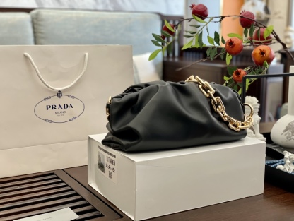 BV Bottega Veneta Underarm Bags Handbags-Luxeon