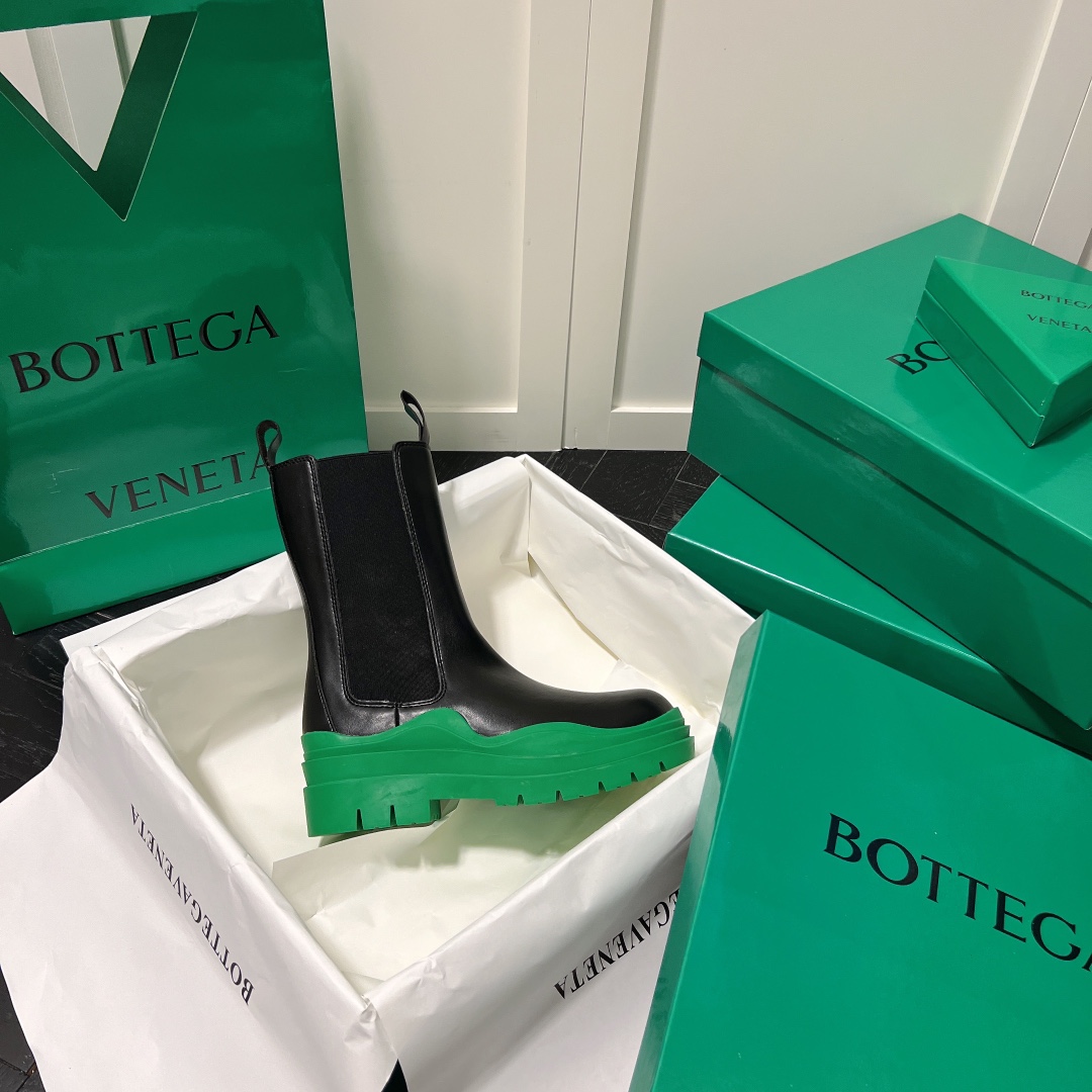 Bottega Venet mid-calf heeled boots-Luxeon