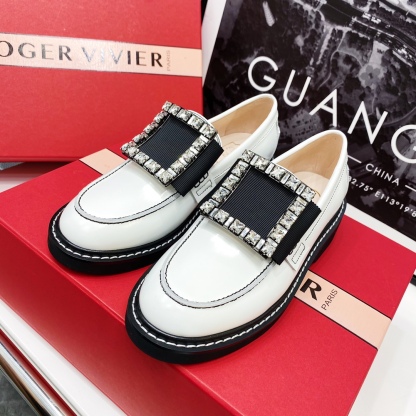 Roger Vivier buckle Mary Jane shoes-Luxeon