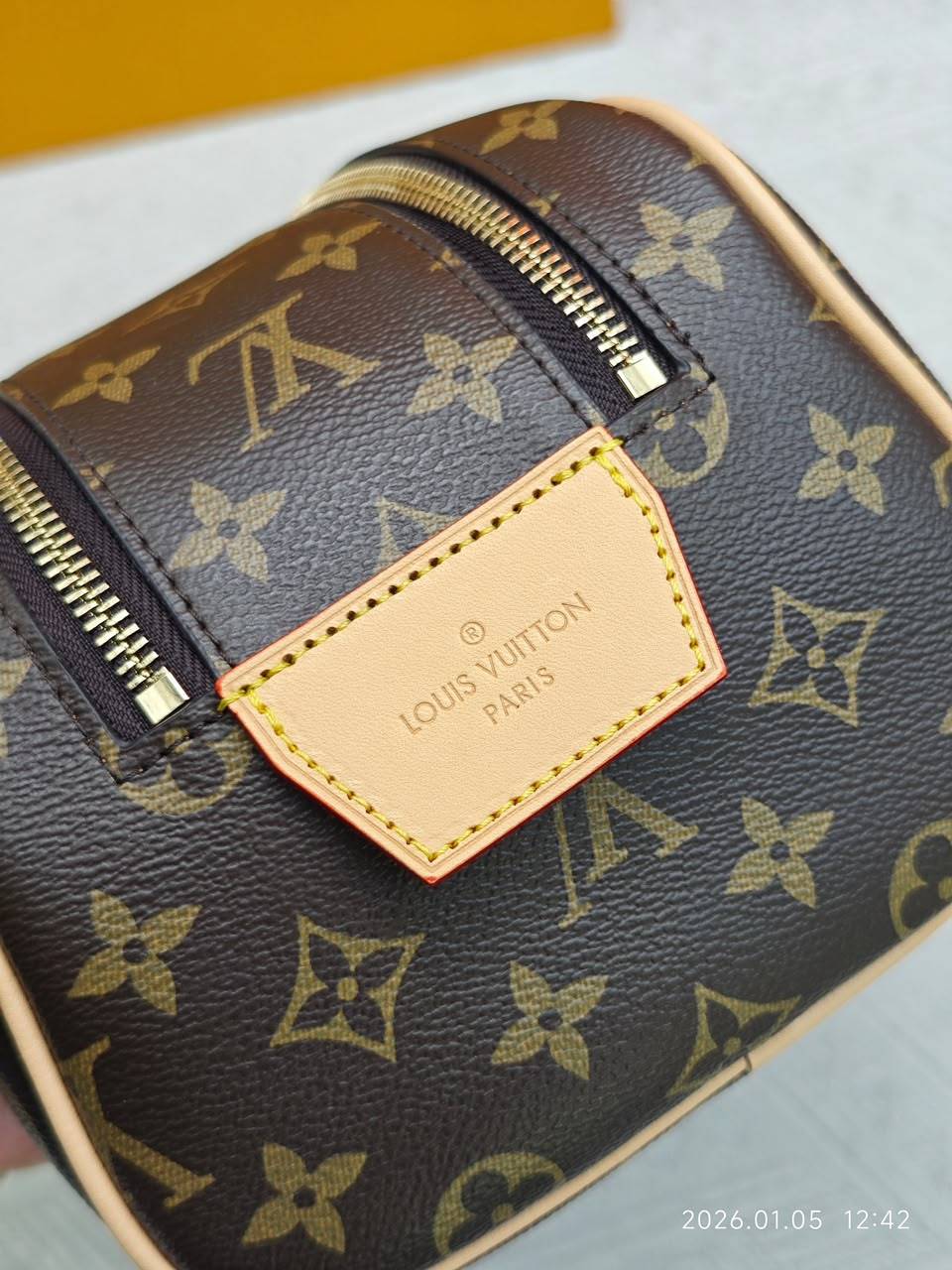 handbag  28*15*16.5cm