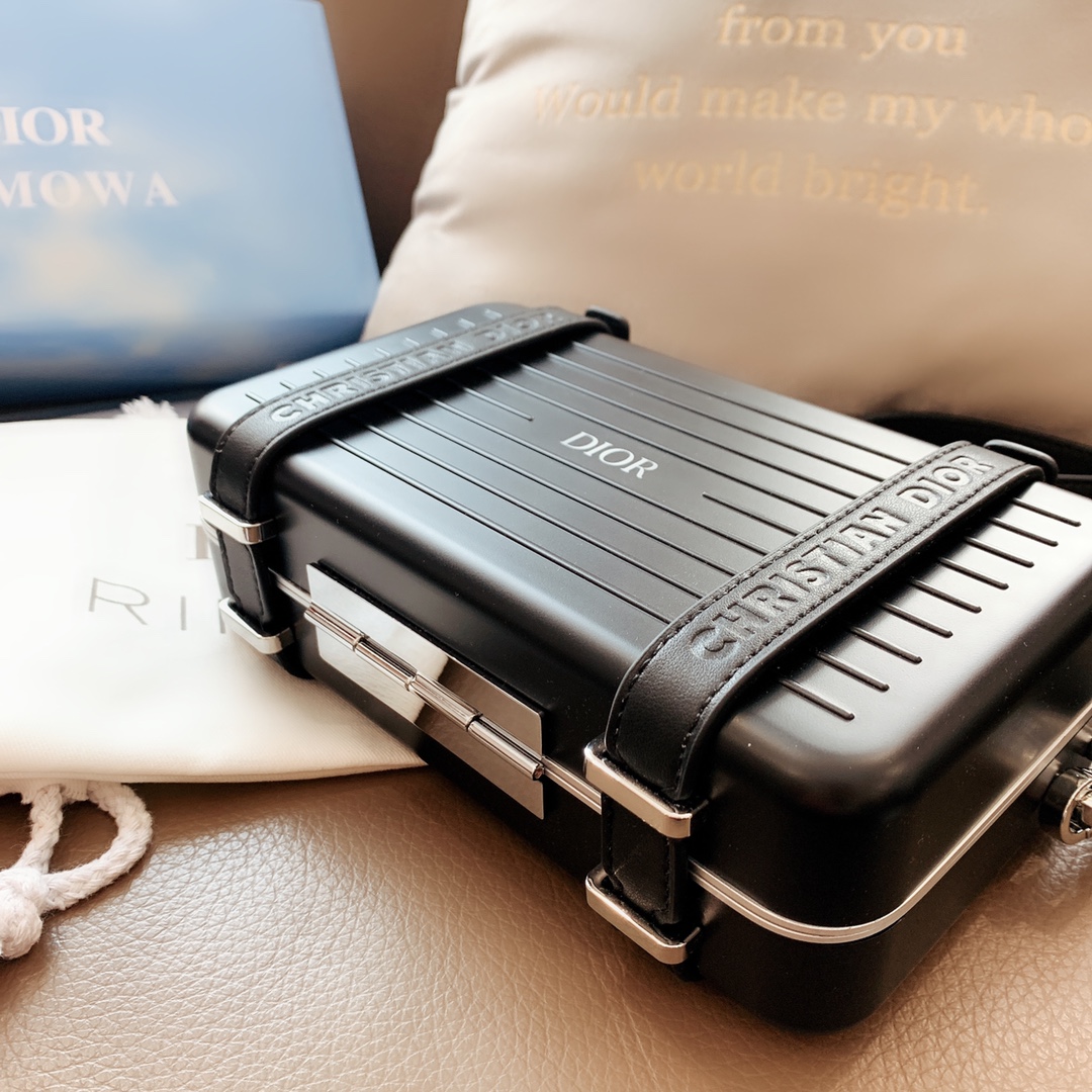 D style fashion shoulder bag-Luxeon