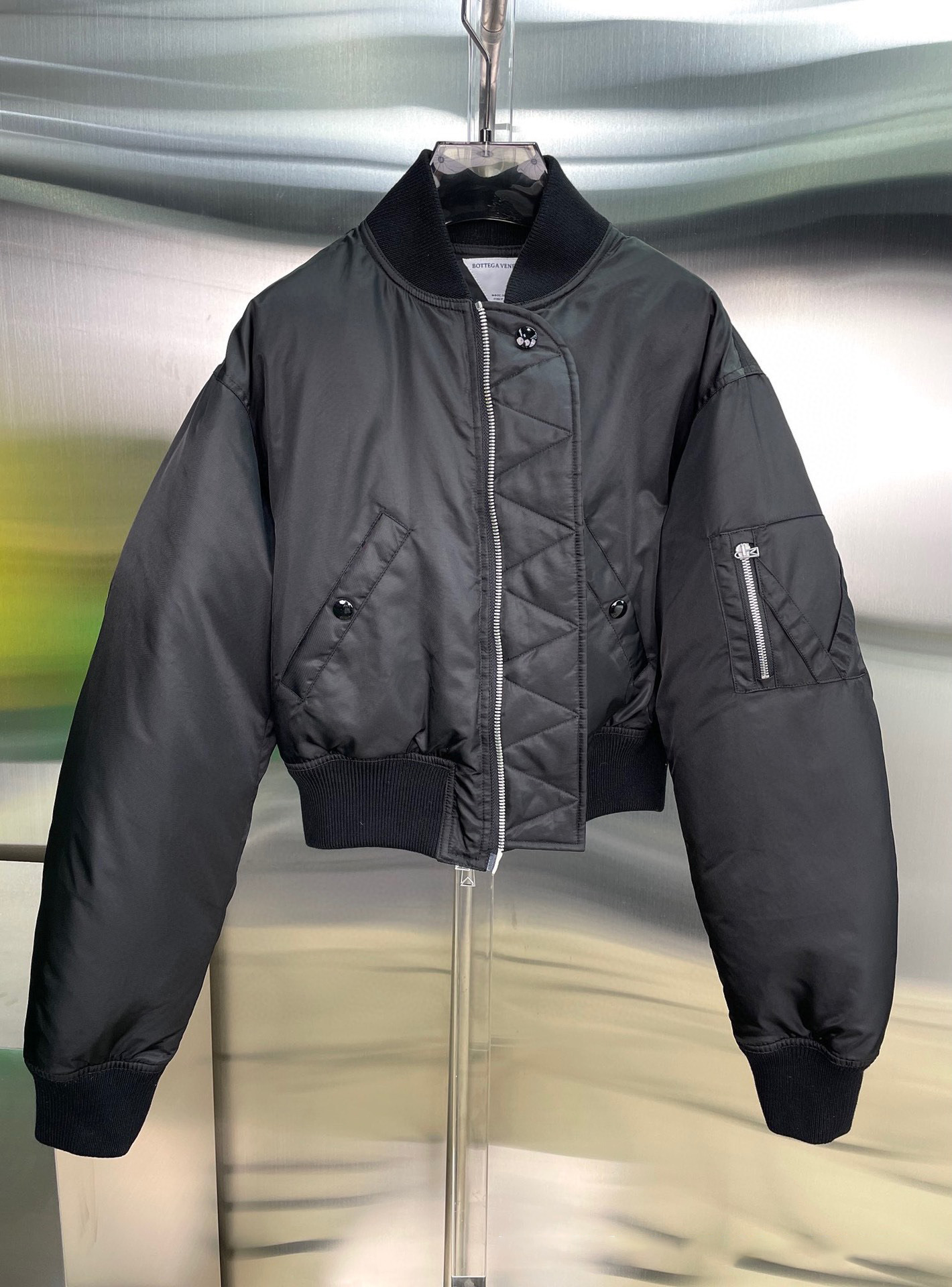Bottega Veneta Solid Color Bomber jacket-Luxeon