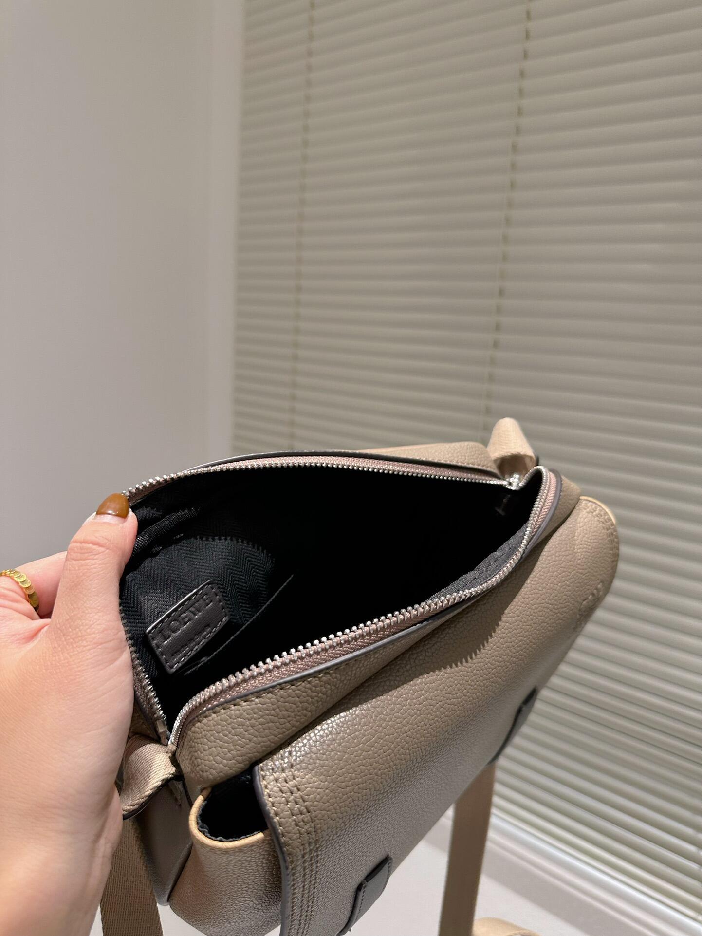 L style postman handbags-Luxeon