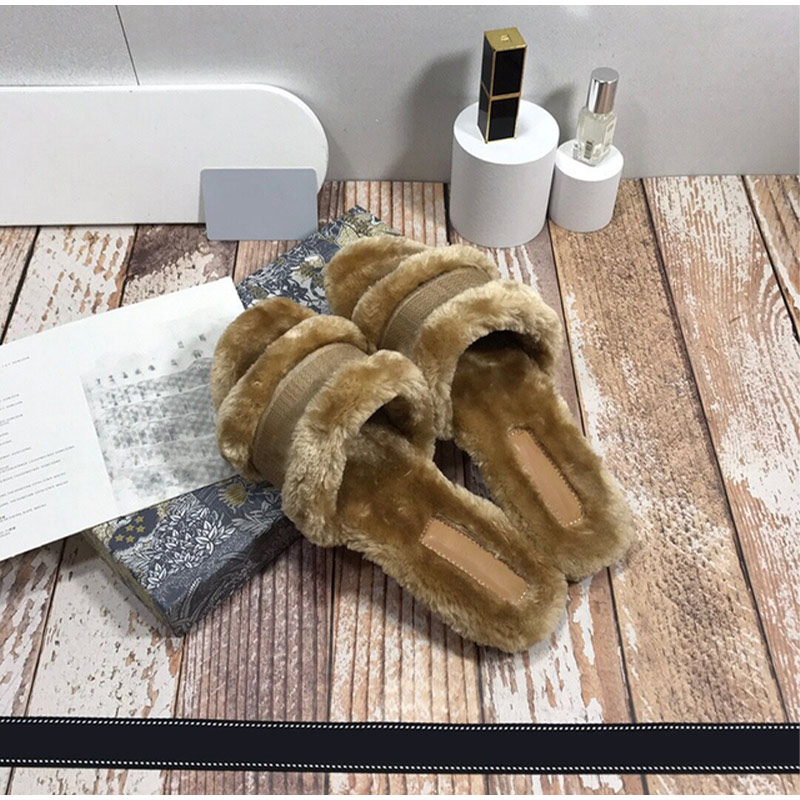 D style Women Warm Embroidery Slippers-Luxeon