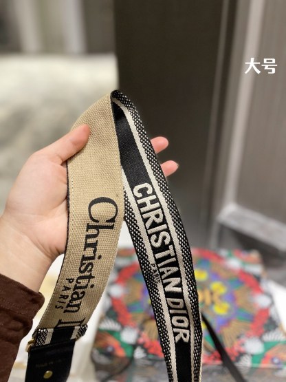 D style saddle handbags-Luxeon