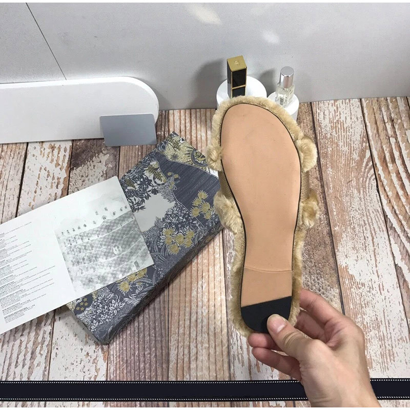 D style Women Warm Embroidery Slippers-Luxeon