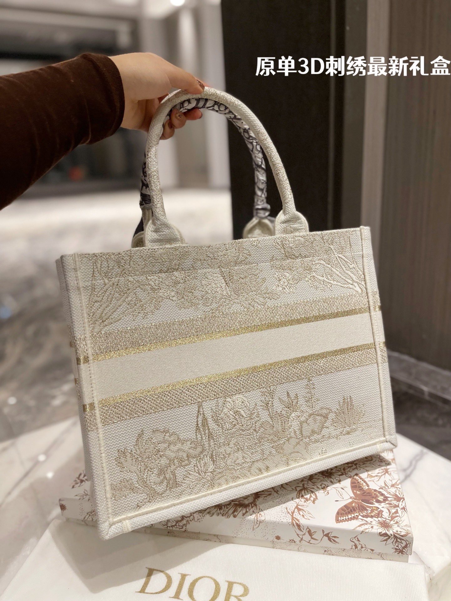 D style Handbags Tote Embroidered Shopping Bags-Luxeon