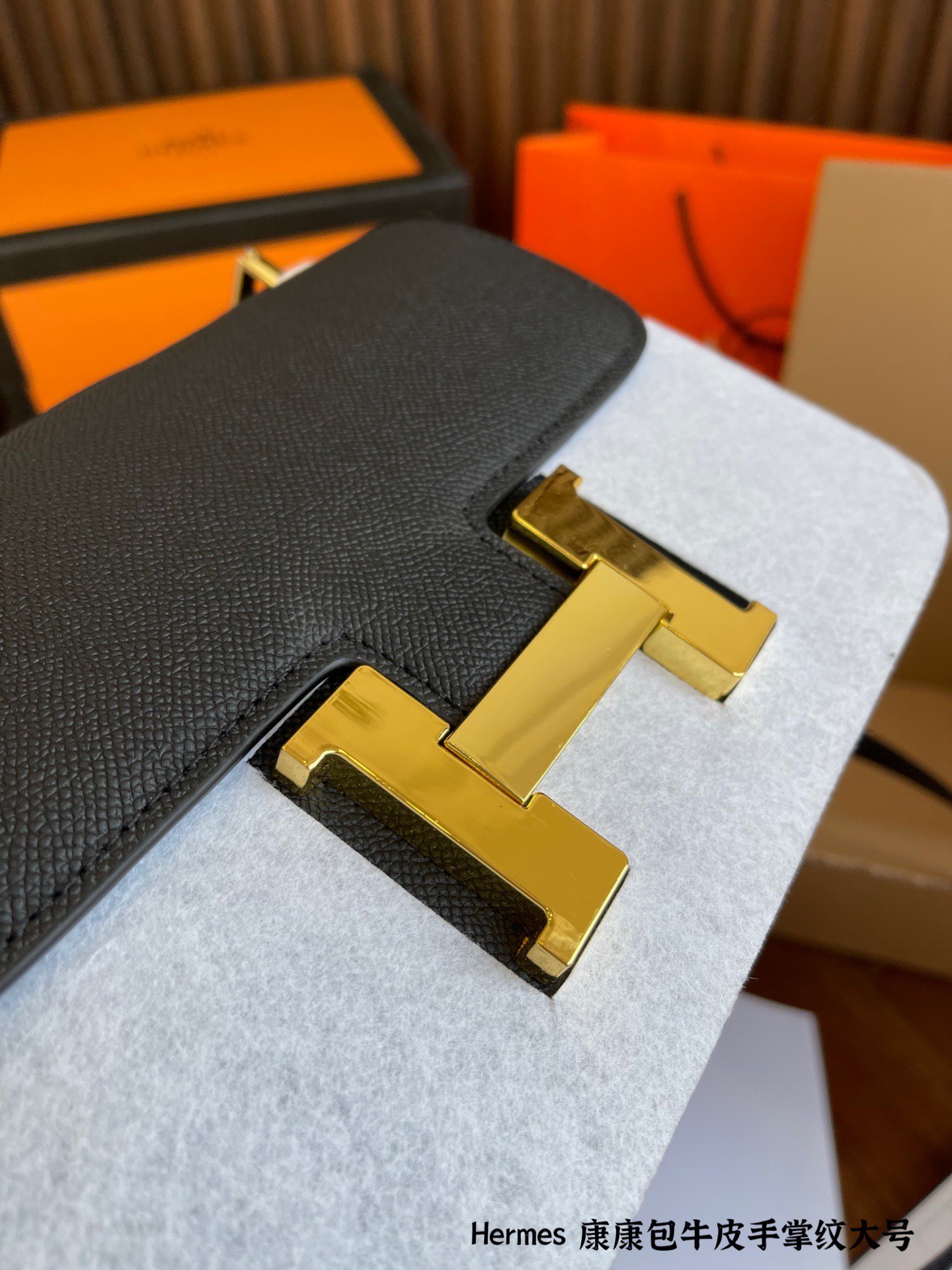 H style Handbags Square Shoulder Bags-Luxeon