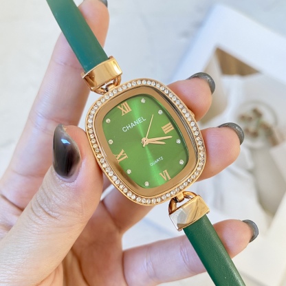 C style Women's Watch Quartz Movement Retro Personality-Luxeon