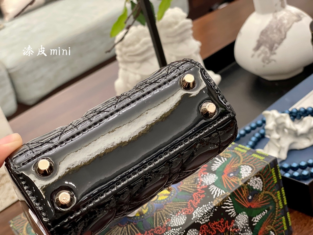 D style Diana Mini Handbags-Luxeon