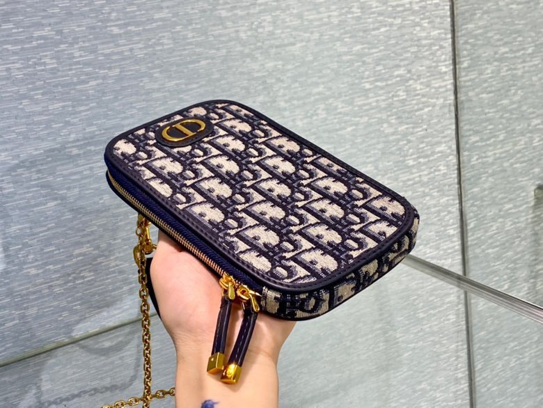Multifunctional clutch bag
