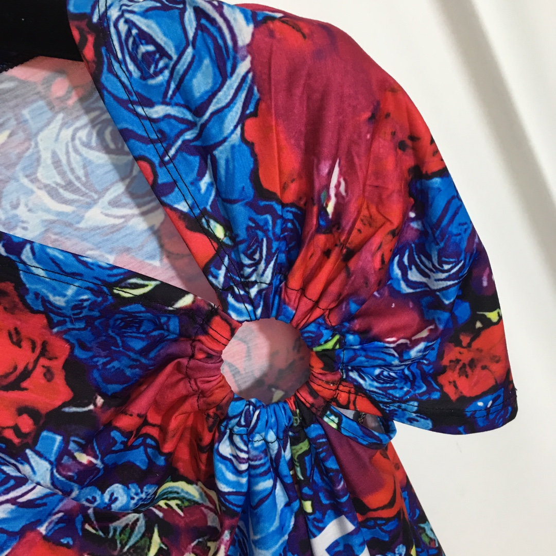 Versace print short-sleeved dress-Luxeon