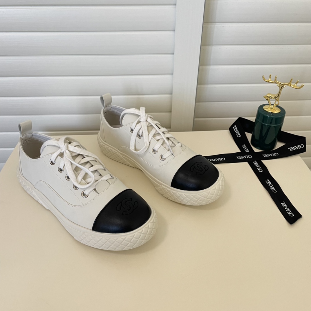 C style Women Lace Up Flat Sneakers-Luxeon