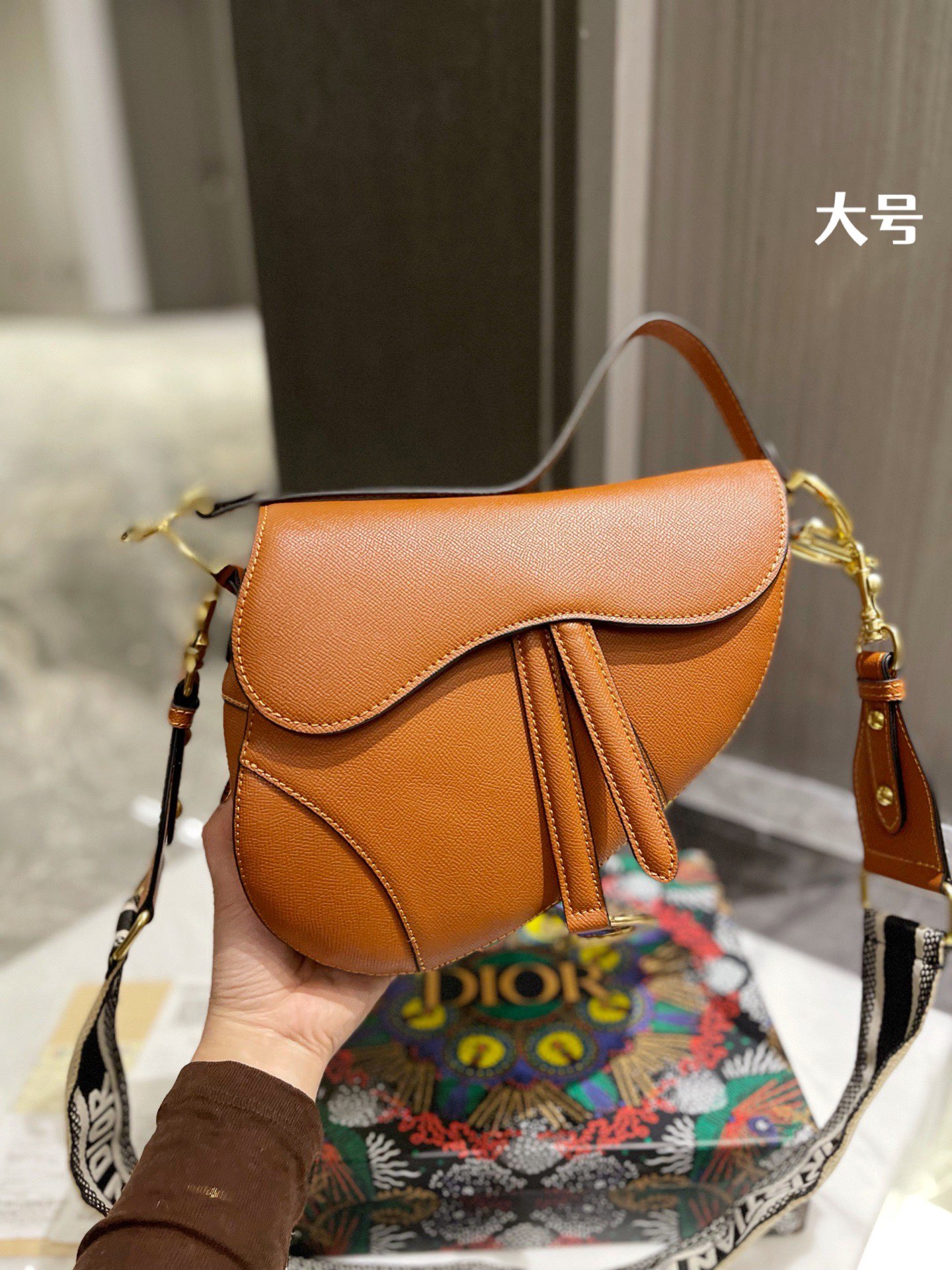 D style saddle handbags-Luxeon