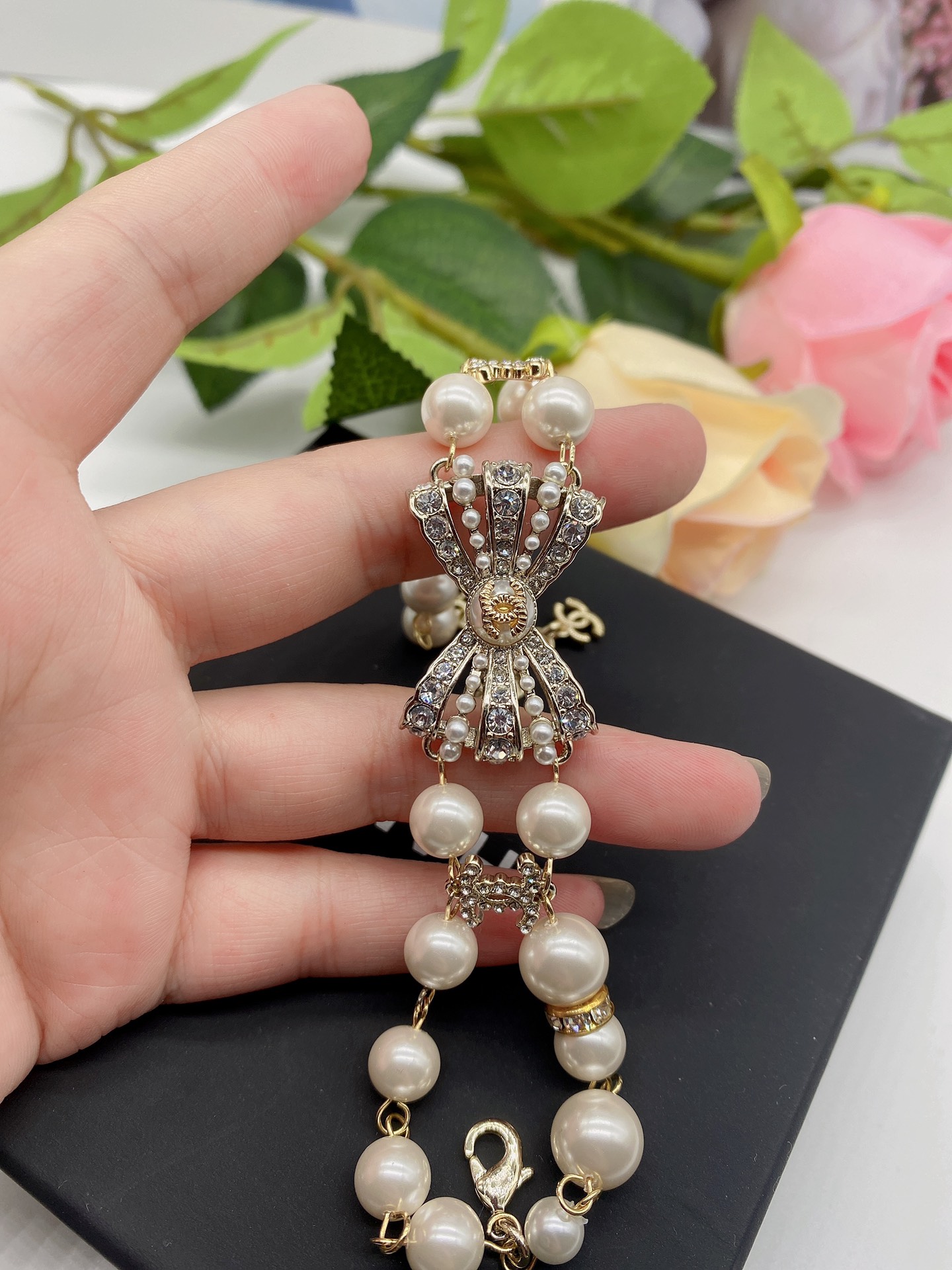 C style Bow Bracelet-Luxeon