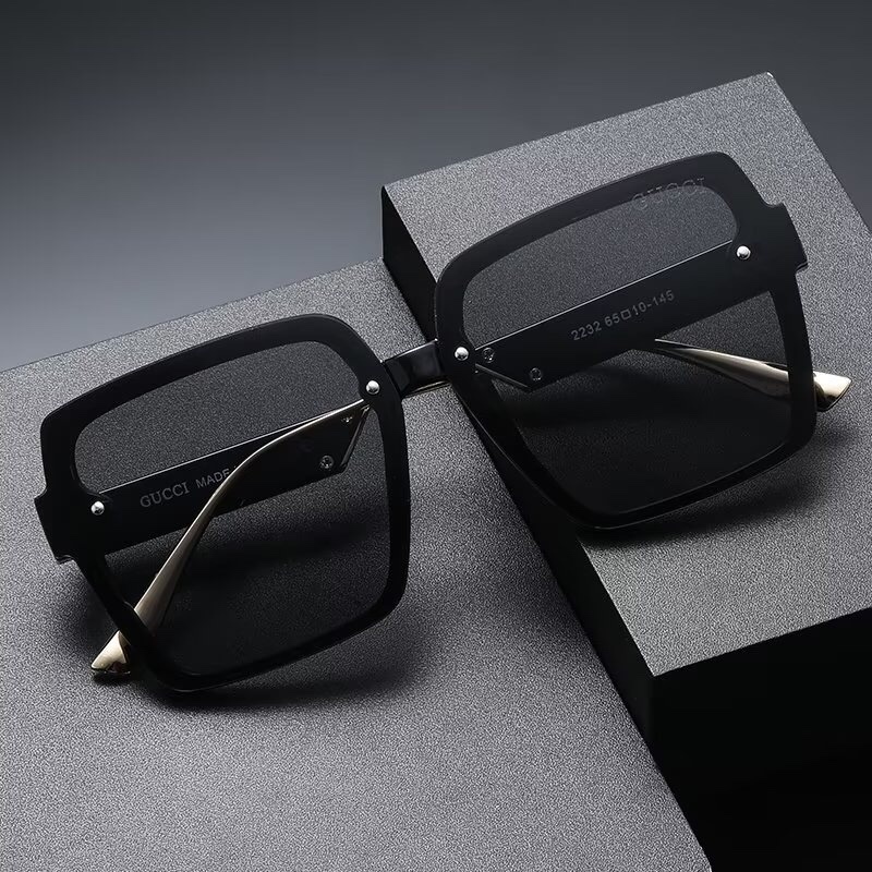 Gucc Vintage Women's Sunglasses-Luxeon