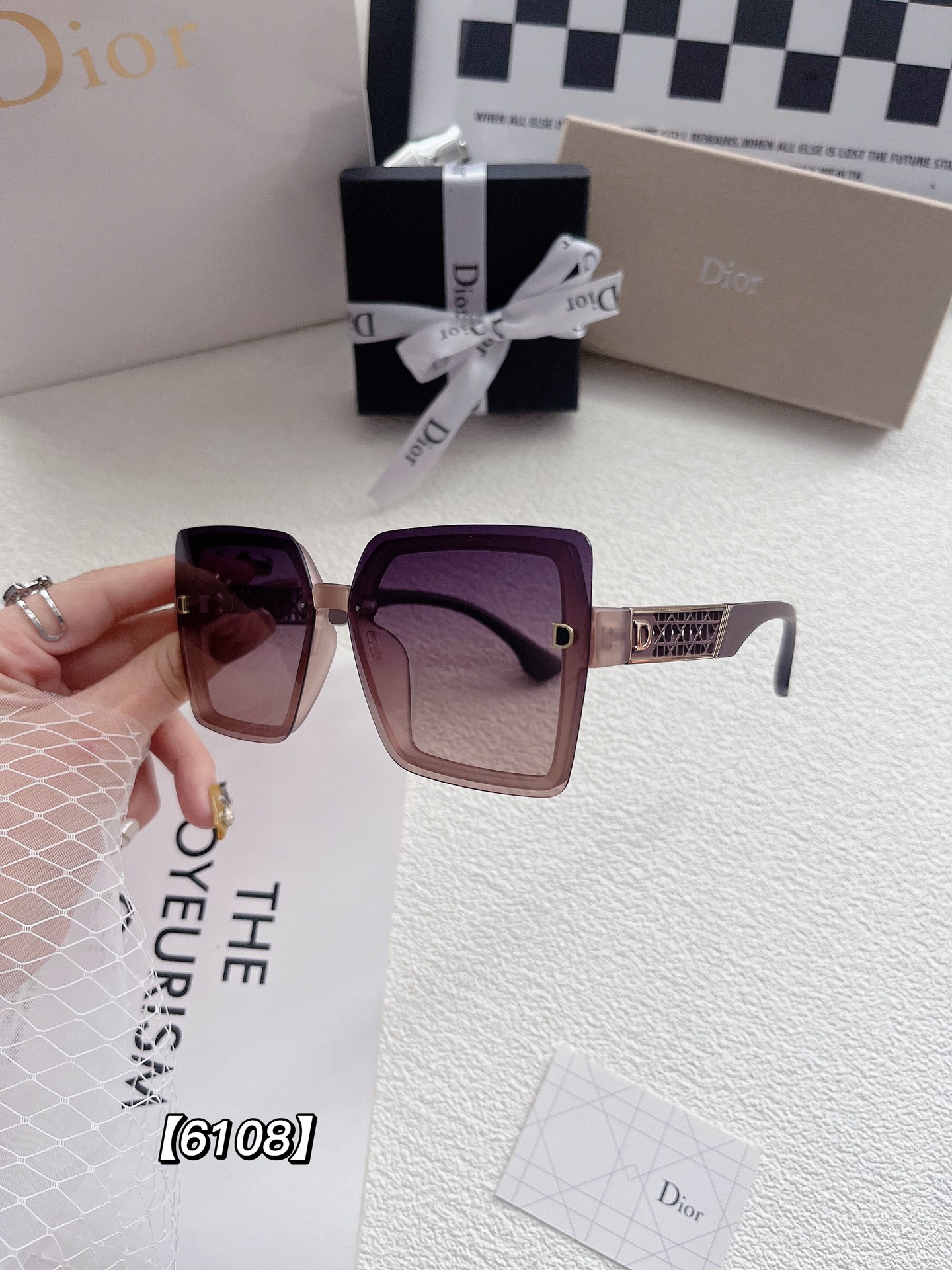 D style women fashion sunglasses-Luxeon
