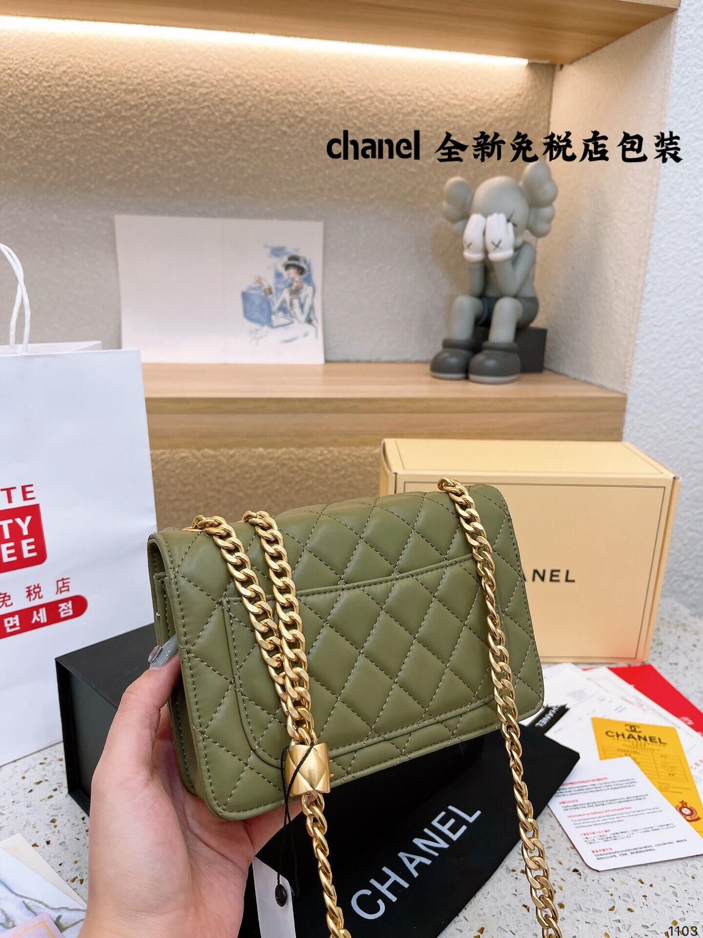 C style green handbag-Luxeon