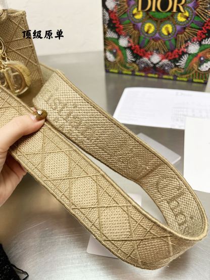 D style Diana handbags top quality embroidered-Luxeon