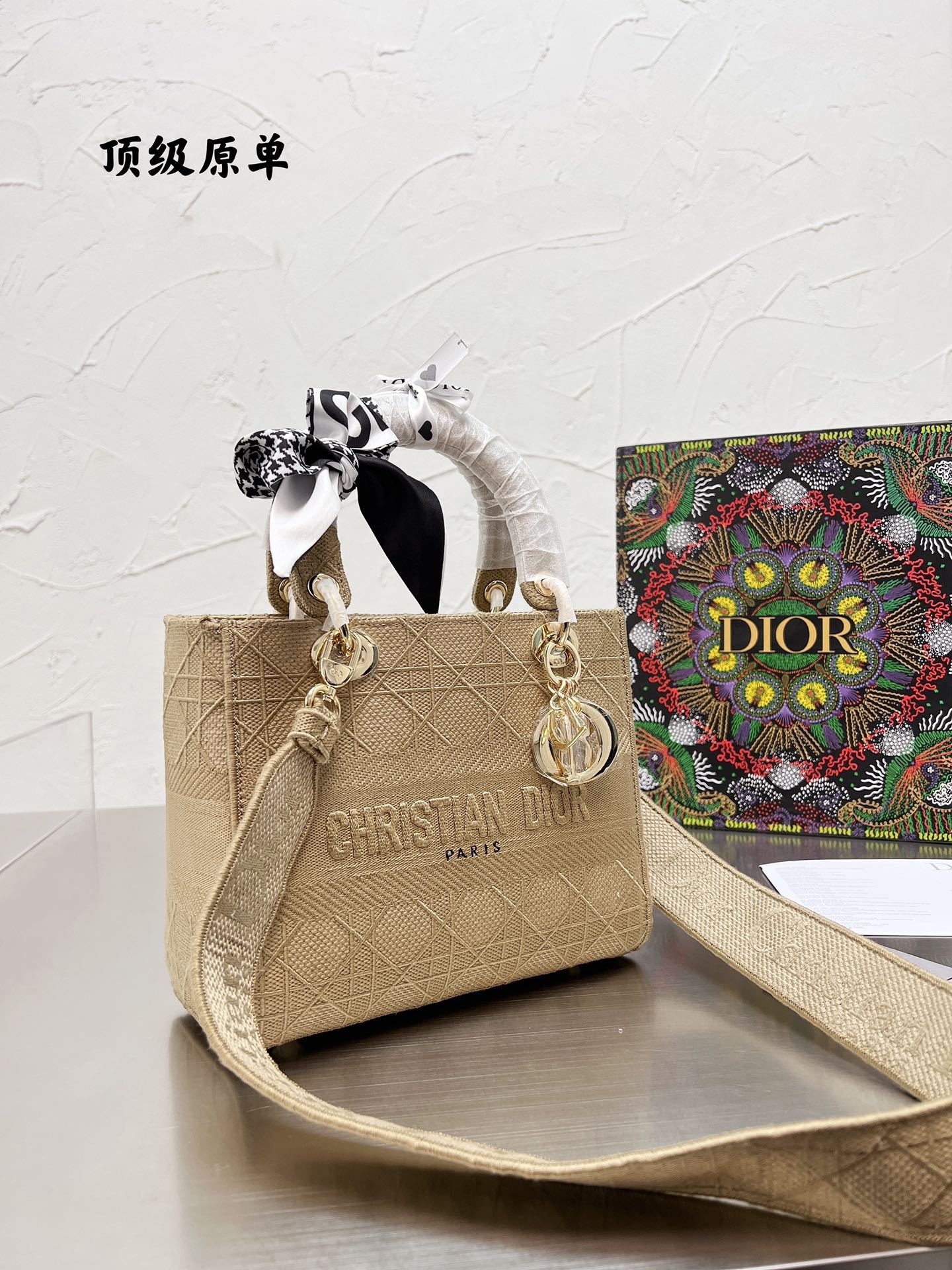 D style Diana handbags top quality embroidered-Luxeon