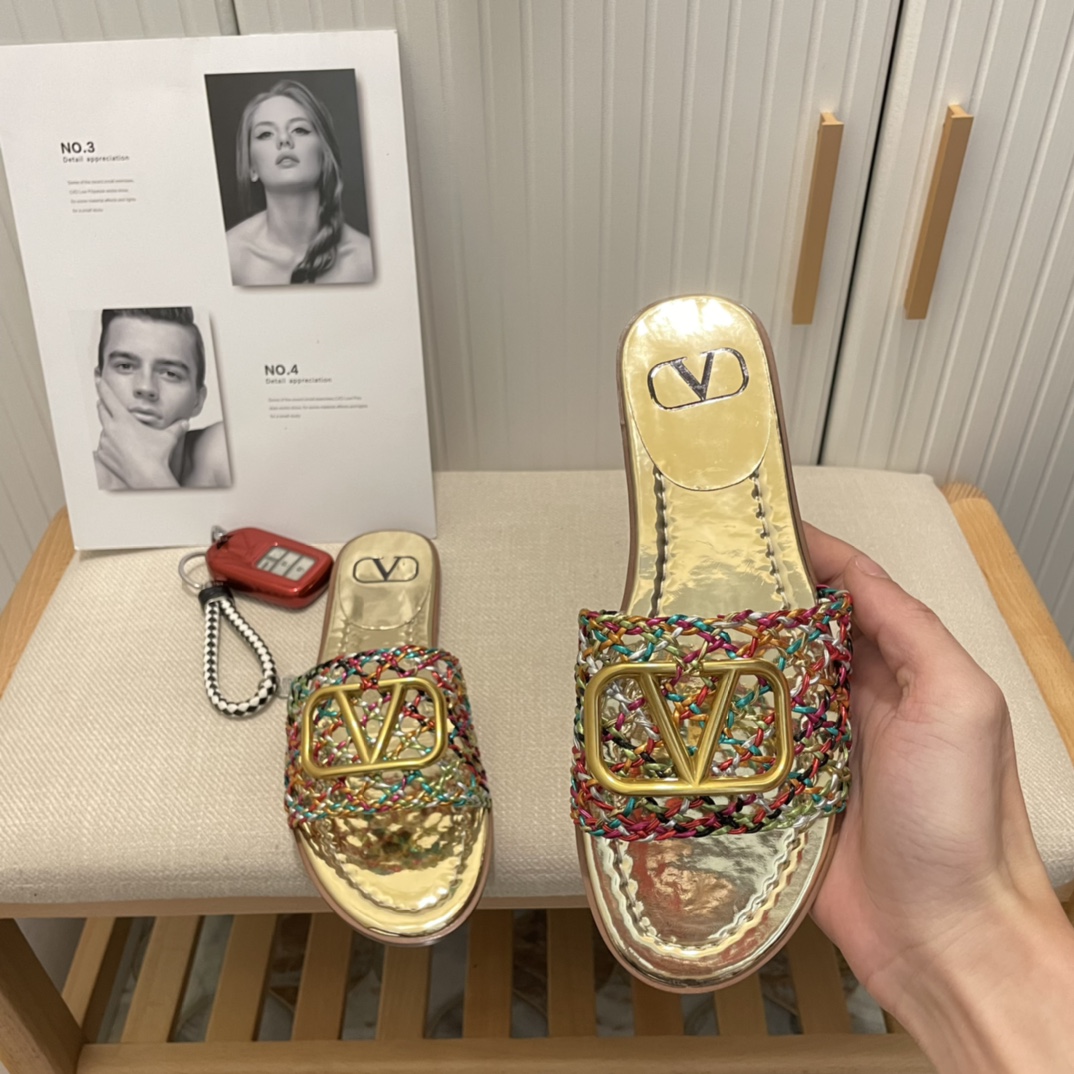 VALENTINO new hollow out slippers-Luxeon