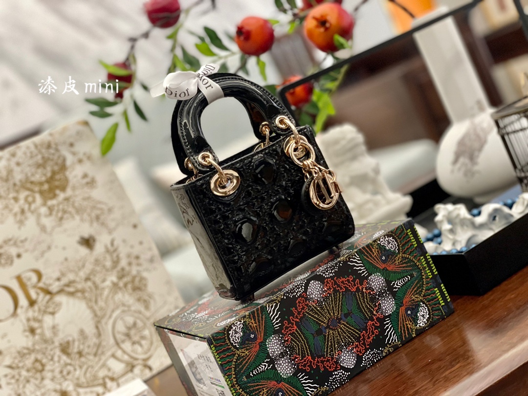 D style Diana Mini Handbags-Luxeon