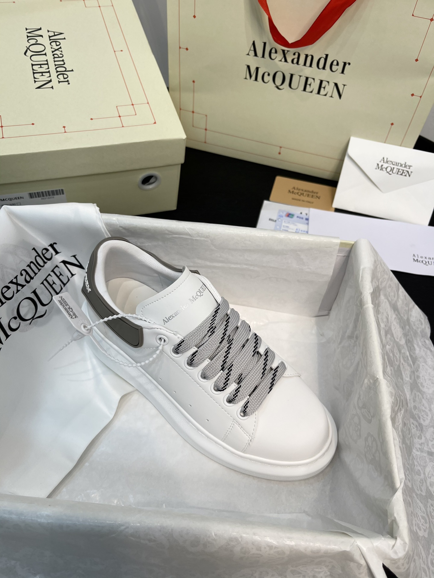 Alexander Mc QUEEN  women sneakers casual shoes-Luxeon