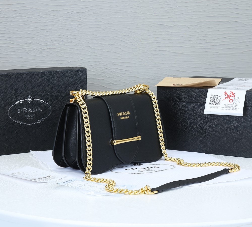 P style shoulder bag-Luxeon