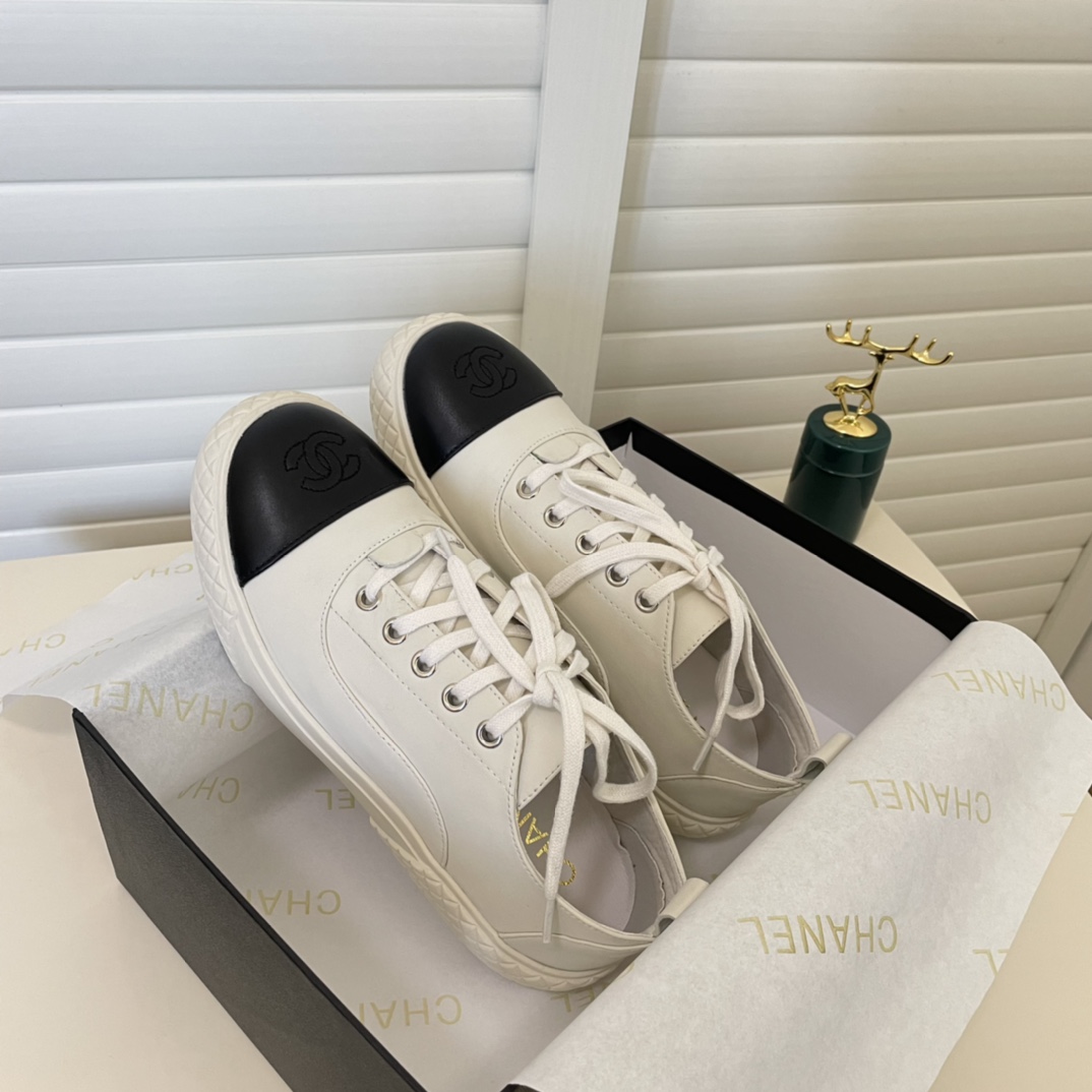 C style Women Lace Up Flat Sneakers-Luxeon