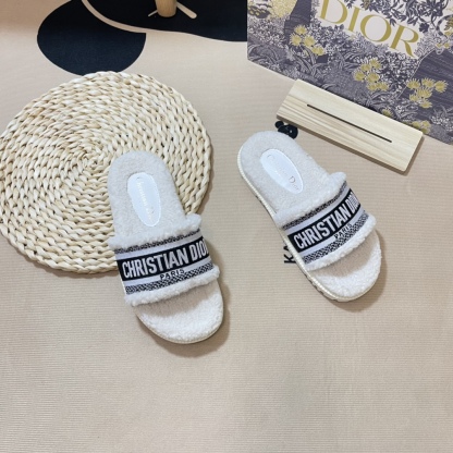 D style Autumn& winter new embroideried wool slippers-Luxeon