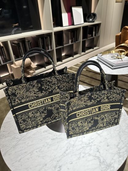 D style Book Tote bag-Luxeon